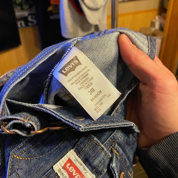 Boys Levi’s overall 24 months snaps - Picture 5 of 6